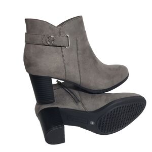 Giani Bernini  Artemyss Grey Memory Foam zip Booties Sz 8M, 8.5W, 10M